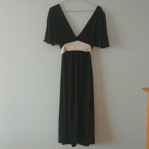 Gorgeous Black Vneck Flutter Sleeve Midi Dress